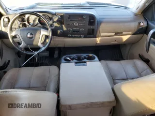 2010 GMC Sierra 1500 with VIN 3GTXKVE21AG256015, listed as a Copart auction lot 81150644 with 209,411 mi miles and Salvage Title. Bid and sale history available at DreamBid. Image 8.