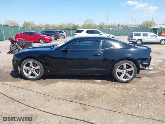 2010 Chevrolet Camaro 2SS with VIN 2G1FK1EJXA9107343, listed as a IAAI auction lot 41936693 with 123,148 mi miles. Bid and sale history available at carsss.com. Image 15.