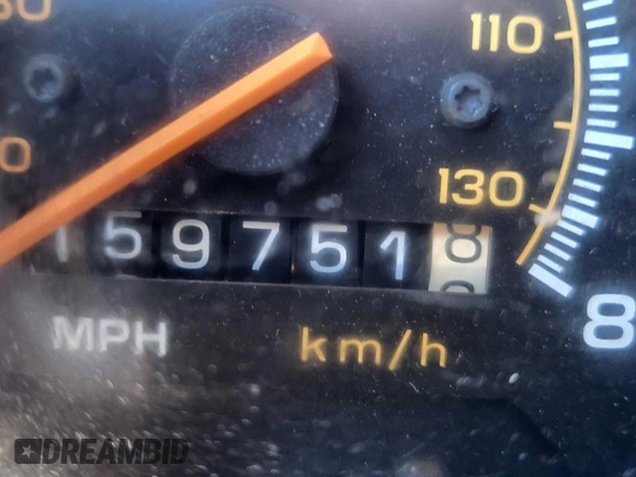 1994 GMC Rally z VIN 1GJGG39K6RF527981, wystawiony jako Copart lot #48978915 z przebiegiem 159 751 mil mil oraz Tytuł czysty. Historia ofert i sprzedaży dostępna na DreamBid. Obrazek 8.