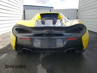 2018 McLaren 570S z VIN SBM13FAA0JW004562, wystawiony jako Copart lot #47242645 z przebiegiem Nie podano mil oraz Tytuł czysty. Historia ofert i sprzedaży dostępna na DreamBid. Obrazek 6.