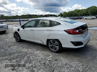 2018 Honda Clarity Plug-In Hybrid Touring with VIN JHMZC5F3XJC003225, listed as a Copart auction lot 68442364 with 117,254 mi miles and Salvage Title. Bid and sale history available at carsss.com. Image 2.