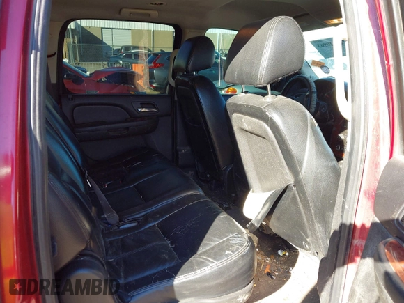 2012 Chevrolet Suburban LS with VIN 1GNSCHE08CR327180, listed as a IAAI auction lot 40229963 with 235,469 mi miles. Bid and sale history available at carsss.com. Image 8.