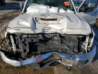 2019 Chevrolet Silverado 3500HD LTZ z VIN 1GC4KXEY7KF237801, wystawiony jako Copart lot #88356795 z przebiegiem Nie podano mil oraz Szkoda całkowita • Salvage title. Historia ofert i sprzedaży dostępna na DreamBid. Obrazek 12.