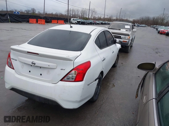 2018 Nissan Versa SV with VIN 3N1CN7AP0JL877856, listed as a IAAI auction lot 41056511 with 92,454 mi miles. Bid and sale history available at carsss.com. Image 4.