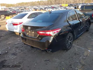 2020 Toyota Camry SE with VIN 4T1G11AK4LU913113, listed as a IAAI auction lot 41501268 with 120,000 mi miles. Bid and sale history available at carsss.com. Image 4.