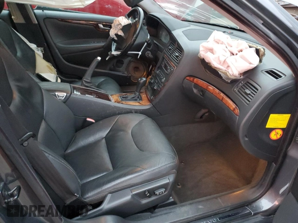 2005 Volvo S60 with VIN YV1RH592452443680, listed as a Copart auction lot 84014284 with 190,370 mi miles and Salvage Title. Bid and sale history available at carsss.com. Image 7.