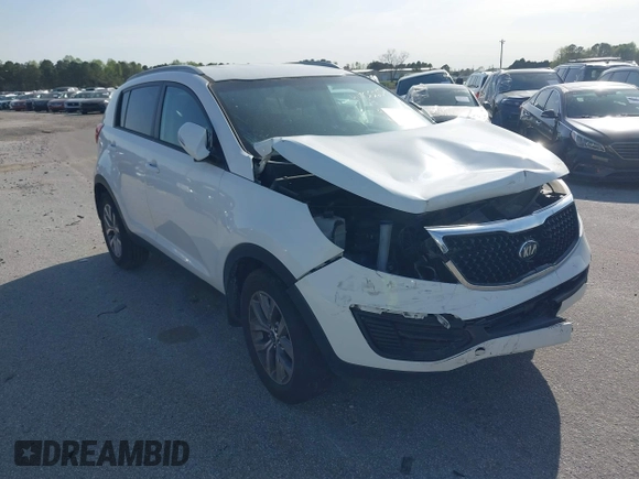 2015 Kia Sportage LX with VIN KNDPB3AC3F7742718, listed as a IAAI auction lot 41877257 with 215,101 mi miles and . Bid and sale history available at carsss.com. Image 1.