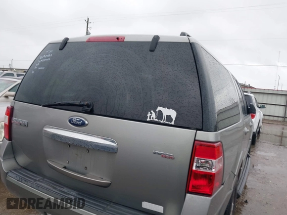 2008 Ford Expedition Max SSV z VIN 1FMFK15578LA54089, wystawiony jako IAAI lot #41457501 z przebiegiem 250 316 mil mil oraz . Historia ofert i sprzedaży dostępna na DreamBid. Obrazek 4.