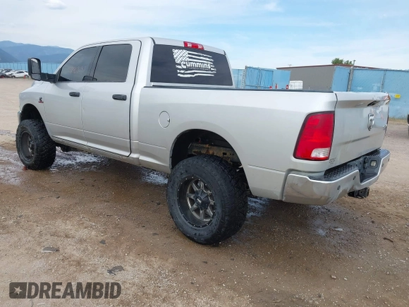 2017 Ram 2500 Tradesman with VIN 3C6UR5CLXHG767606, listed as a IAAI auction lot 41403683 with 175,441 mi miles and . Bid and sale history available at DreamBid. Image 3.