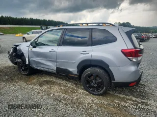 2022 Subaru Forester Wilderness z VIN JF2SKAMC9NH458949, wystawiony jako Copart lot #60811685 z przebiegiem 27 969 mil mil oraz Szkoda całkowita • Salvage title. Historia ofert i sprzedaży dostępna na DreamBid. Obrazek 2.