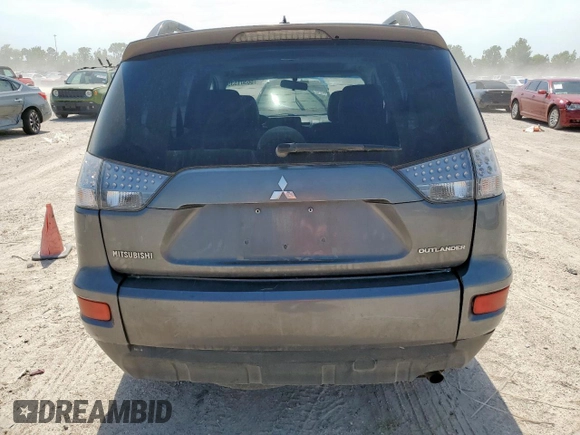 2011 Mitsubishi Outlander SE with VIN JA4AS3AW4BU036458, listed as a Copart auction lot 56501535 with 218,646 mi miles and Salvage title. Bid and sale history available at DreamBid. Image 6.