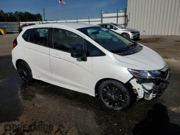 2018 Honda Fit Sport with VIN 3HGGK5G62JM706788, listed as a Copart auction lot 82872004 with 137,288 mi miles and Salvage Title. Bid and sale history available at DreamBid. Image 4.