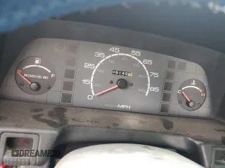 1990 Geo Metro z VIN 2C1MR2465L6014681, wystawiony jako Copart lot #82309254 z przebiegiem 95 146 mil mil oraz Szkody całkowita. Historia ofert i sprzedaży dostępna na DreamBid. Obrazek 9.