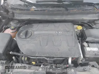 2018 Jeep Cherokee Overland with VIN 1C4PJMJX5JD594240, listed as a IAAI auction lot 41285832 with 130,334 mi miles. Bid and sale history available at carsss.com. Image 10.
