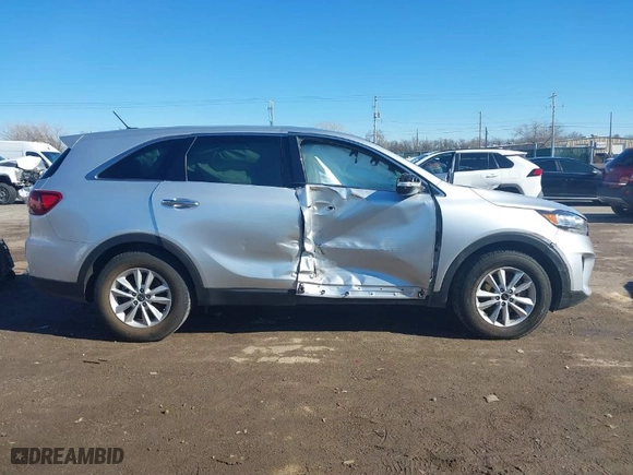 2019 Kia Sorento LX V6 with VIN 5XYPG4A52KG564094, listed as a IAAI auction lot 41474746 with NaN miles. Bid and sale history available at carsss.com. Image 13.