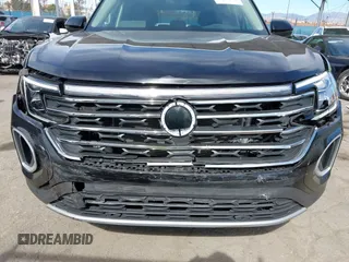 2024 Volkswagen Atlas SE z VIN 1V2JR2CAXRC512272, wystawiony jako IAAI lot #41642077 z przebiegiem 13 583 mil mil oraz . Historia ofert i sprzedaży dostępna na DreamBid. Obrazek 6.