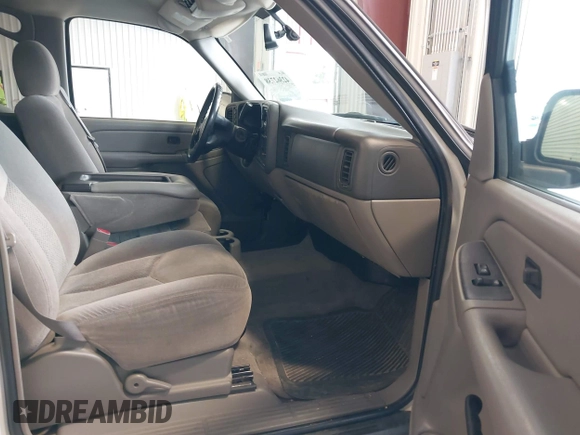 2005 Chevrolet Suburban Z71 z VIN 3GNFK16Z55G248593, wystawiony jako IAAI lot #42362738 z przebiegiem 215 711 mil mil oraz . Historia ofert i sprzedaży dostępna na DreamBid. Obrazek 5.