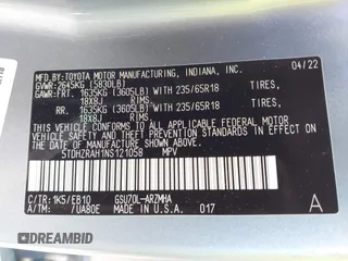 2022 Toyota Highlander XLE z VIN 5TDHZRAH1NS121058, wystawiony jako IAAI lot #41992011 z przebiegiem 40 181 mil mil oraz . Historia ofert i sprzedaży dostępna na DreamBid. Obrazek 9.