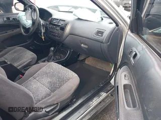 1998 Honda Civic HX with VIN 1HGEJ7127WL127977, listed as a IAAI auction lot 41230187 with 182,000 mi miles. Bid and sale history available at carsss.com. Image 5.