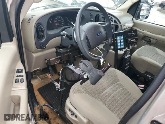 2003 Ford Econoline Cargo with VIN 1FMNE31L93HA88002, listed as a Copart auction lot 45013245 with 147,458 mi miles and Clean Title. Bid and sale history available at DreamBid. Image 8.
