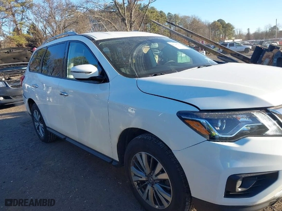 2019 Nissan Pathfinder SV with VIN 5N1DR2MM9KC637935, listed as a IAAI auction lot 41243401 with 30,768 mi miles. Bid and sale history available at carsss.com. Image 13.