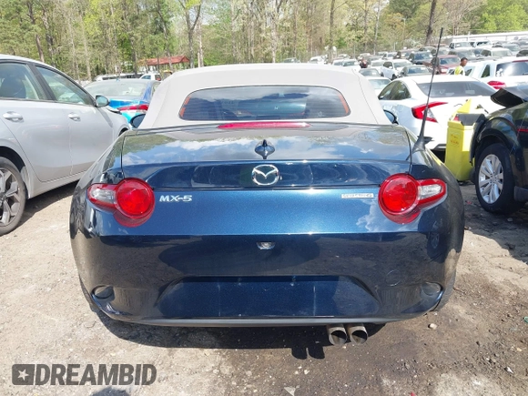 2021 Mazda MX-5 Miata Grand Touring с VIN JM1NDAD79M0457032, выставлен на аукционе IAAI как лот 41931348 с пробегом 47 874 миль миль и . История ставок и продаж доступна на DreamBid. Изображение 16.