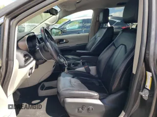 2018 Chrysler Pacifica Touring L with VIN 2C4RC1BG6JR124425, listed as a Copart auction lot 56132055 with 89,575 mi miles and Salvage Title. Bid and sale history available at DreamBid. Image 7.