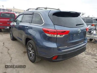 2019 Toyota Highlander LE z VIN 5TDZARFH2KS051554, wystawiony jako IAAI lot #42185481 z przebiegiem 206 754 mil mil oraz . Historia ofert i sprzedaży dostępna na DreamBid. Obrazek 3.