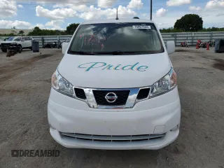 2018 Nissan NV200 SV z VIN 3N6CM0KN8JK692056, wystawiony jako Copart lot #76067534 z przebiegiem 100 077 mil mil oraz Szkoda całkowita • Salvage title. Historia ofert i sprzedaży dostępna na DreamBid. Obrazek 5.