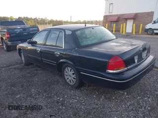 2003 Ford Crown Victoria LX z VIN 2FAFP74WX3X136631, wystawiony jako IAAI lot #42269451 z przebiegiem 369 733 mil mil oraz . Historia ofert i sprzedaży dostępna na DreamBid. Obrazek 3.