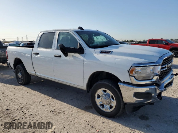 2023 Ram 2500 Tradesman z VIN 3C6UR5CJ9PG518386, wystawiony jako Copart lot #52700975 z przebiegiem 17 637 mil mil oraz Szkoda całkowita • Salvage title. Historia ofert i sprzedaży dostępna na DreamBid. Obrazek 4.