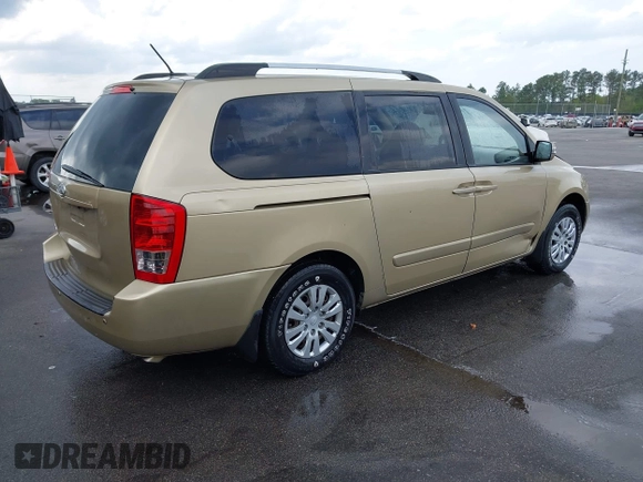 2011 Kia Sedona LX with VIN KNDMG4C71B6407306, listed as a IAAI auction lot 41922697 with 243,248 mi miles. Bid and sale history available at carsss.com. Image 4.