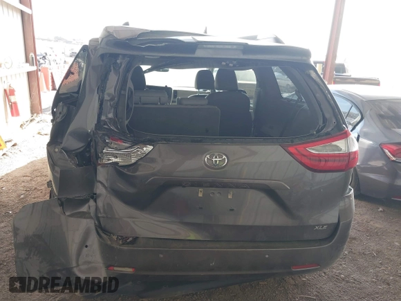 2019 Toyota Sienna XLE Auto Access Seat with VIN 5TDYZ3DC1KS986993, listed as a IAAI auction lot 40575042 with 73,581 mi miles. Bid and sale history available at carsss.com. Image 16.