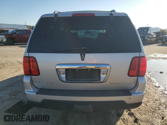 2006 Lincoln Navigator Luxury with VIN 5LMFU27556LJ15060, listed as a Copart auction lot 85070574 with 0 mi miles and Salvage Title. Bid and sale history available at carsss.com. Image 6.