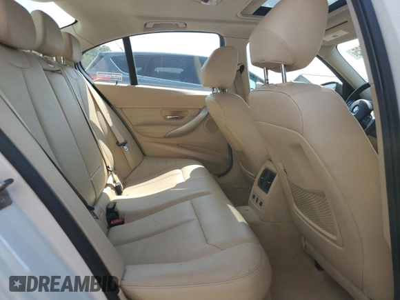 2013 BMW 3 Series 328i xDrive с VIN WBA3B3C52DF533516, выставлен на аукционе Copart как лот 60193335 с пробегом 104 446 миль миль и Списание • Salvage title. История ставок и продаж доступна на DreamBid. Изображение 10.