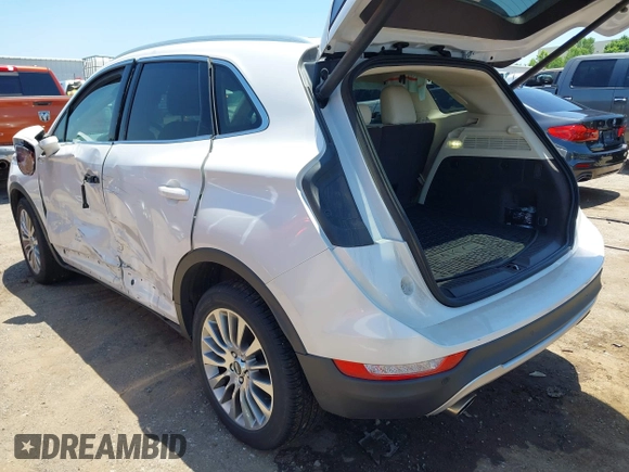 2016 Lincoln MKC Reserve with VIN 5LMTJ3DH5GUJ00697, listed as a IAAI auction lot 42519804 with 57,995 mi miles and . Bid and sale history available at DreamBid. Image 3.