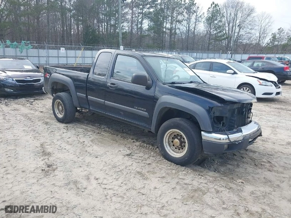 2004 Chevrolet Colorado LS Z85 with VIN 1GCDT196848111585, listed as a IAAI auction lot 41798106 with 334,376 mi miles. Bid and sale history available at carsss.com. Image 1.