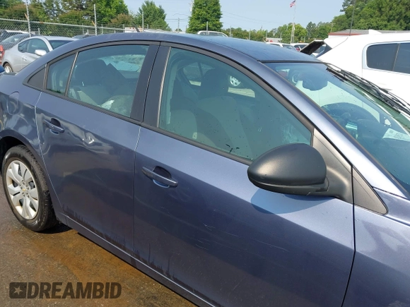 2014 Chevrolet Cruze LS z VIN 1G1PA5SG1E7203604, wystawiony jako IAAI lot #42381528 z przebiegiem 83 079 mil mil oraz . Historia ofert i sprzedaży dostępna na DreamBid. Obrazek 14.