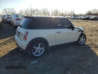 2004 MINI Hardtop with VIN WMWRC334X4TJ54215, listed as a Copart auction lot 46860695 with Not Provided miles and Salvage Title. Bid and sale history available at DreamBid. Image 3.