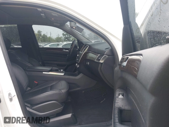 2015 Mercedes-Benz M 350 с VIN 4JGDA5JB9FA555541, выставлен на аукционе IAAI как лот 42187382 с пробегом 109 195 миль миль и . История ставок и продаж доступна на DreamBid. Изображение 5.