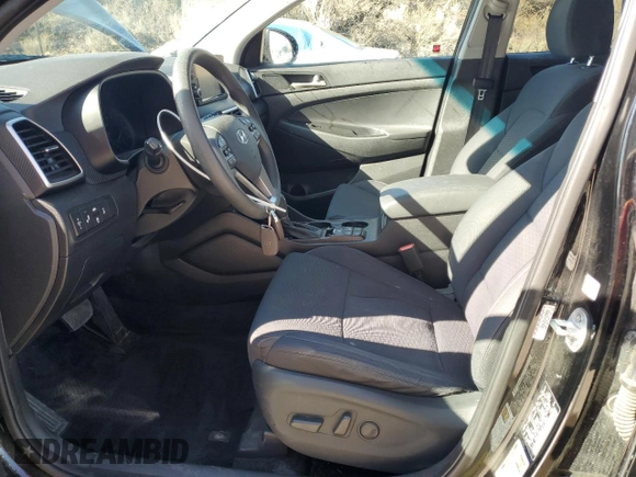 2020 Hyundai Tucson SEL z VIN KM8J3CAL2LU178880, wystawiony jako Copart lot #50569165 z przebiegiem 28 140 mil mil oraz Szkoda całkowita • Salvage title. Historia ofert i sprzedaży dostępna na DreamBid. Obrazek 7.