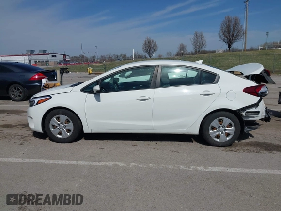2018 Kia Forte LX with VIN 3KPFK4A77JE245278, listed as a IAAI auction lot 41797240 with 90,640 mi miles. Bid and sale history available at carsss.com. Image 15.