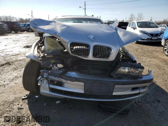 2000 BMW 3 Series 323i with VIN WBAAM3343YKC68050, listed as a Copart auction lot 46051345 with 137,890 mi miles and Salvage title. Bid and sale history available at DreamBid. Image 5.