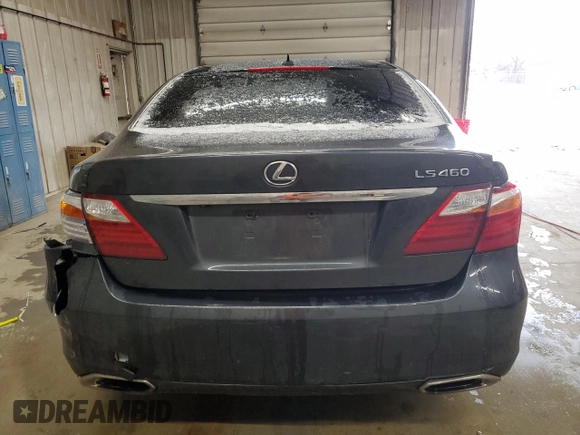 2011 Lexus LS 460 z VIN JTHBL5EFXB5105854, wystawiony jako Copart lot #44451525 z przebiegiem 166 136 mil mil oraz Szkoda całkowita • Salvage title. Historia ofert i sprzedaży dostępna na DreamBid. Obrazek 6.