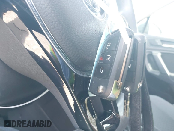 2019 Volkswagen Tiguan S с VIN 3VV1B7AX2KM131063, выставлен на аукционе IAAI как лот 41937501 с пробегом 59 402 миль миль и . История ставок и продаж доступна на DreamBid. Изображение 11.