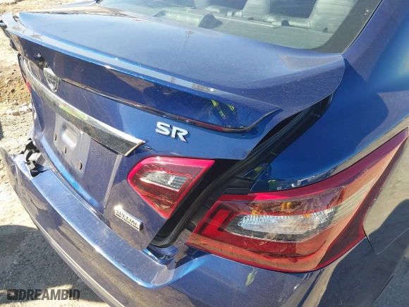 2018 Nissan Altima 2.5 SL with VIN 1N4AL3AP1JC294068, listed as a IAAI auction lot 41639471 with 100,772 mi miles. Bid and sale history available at carsss.com. Image 17.