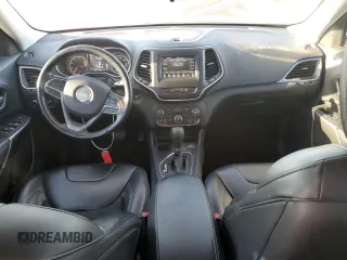 2021 Jeep Cherokee Latitude Plus z VIN 1C4PJLLB7MD103585, wystawiony jako Copart lot #79687204 z przebiegiem 151 286 mil mil oraz Szkoda całkowita • Salvage title. Historia ofert i sprzedaży dostępna na DreamBid. Obrazek 8.