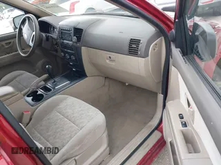 2008 Kia Sorento LX z VIN KNDJC735485819264, wystawiony jako IAAI lot #42193882 z przebiegiem 165 377 mil mil oraz . Historia ofert i sprzedaży dostępna na DreamBid. Obrazek 5.