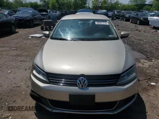 2013 Volkswagen Jetta SE z VIN 3VWDP7AJ8DM266802, wystawiony jako Copart lot #56067515 z przebiegiem 73 545 mil mil oraz Szkoda całkowita • Salvage title. Historia ofert i sprzedaży dostępna na DreamBid. Obrazek 5.