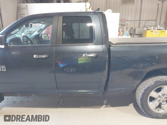 2017 Ram 1500 Big Horn z VIN 1C6RR7GT2HS549373, wystawiony jako IAAI lot #41974596 z przebiegiem 100 546 mil mil oraz . Historia ofert i sprzedaży dostępna na DreamBid. Obrazek 14.